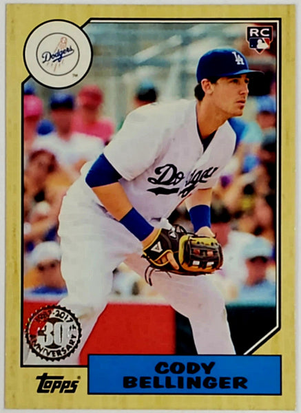 Cody Bellinger Autographed 2017 Topps Rookie Card #SA-C8